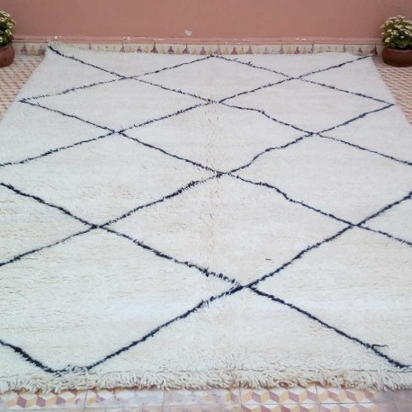 Tapis berbère Beni Ouarain du Maroc 100% laine orné de diamants noirs